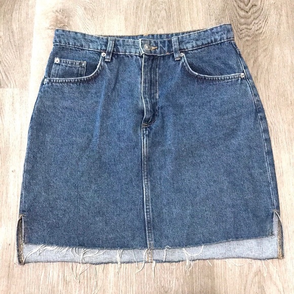 H&M Raw Hem Denim Jean Skirt - Picture 1 of 6